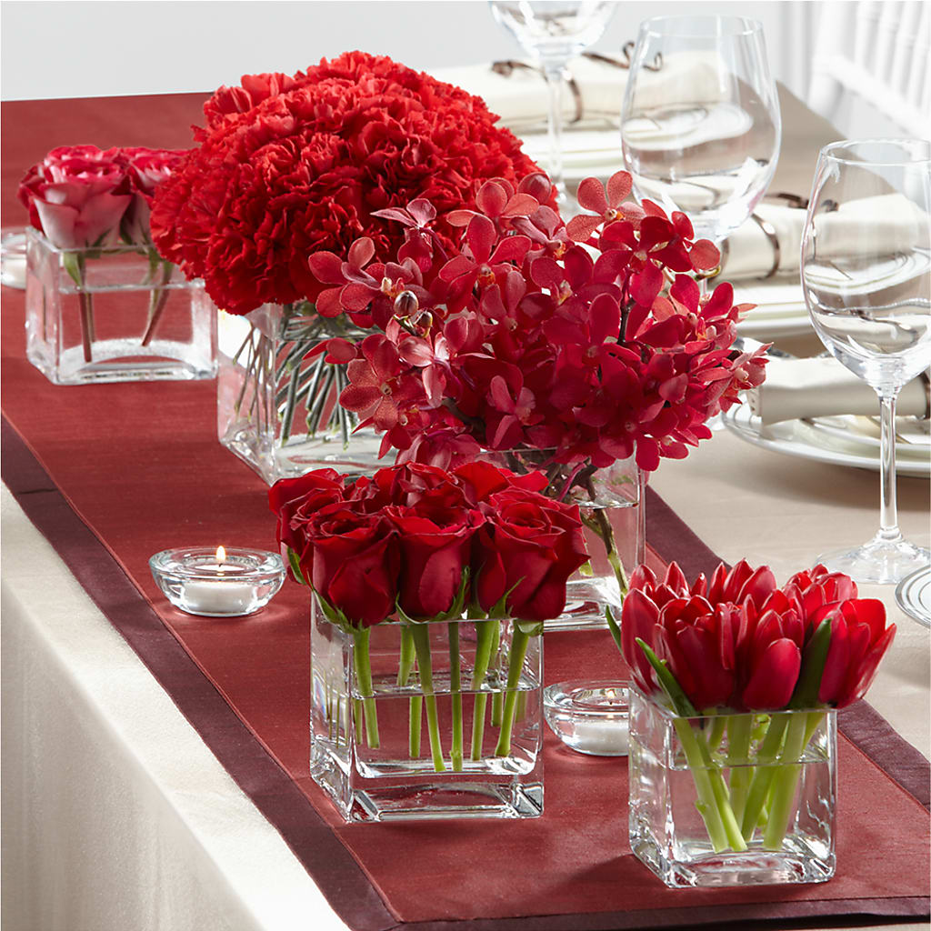 Modern Grace Centerpiece – All About Flowers, Bellingham WA