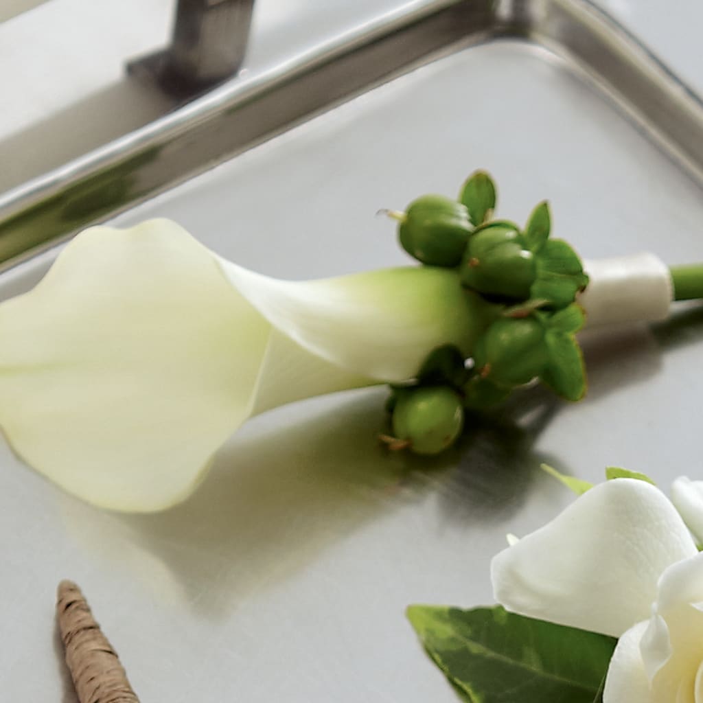 White Calla Boutonniere – All About Flowers, Bellingham WA